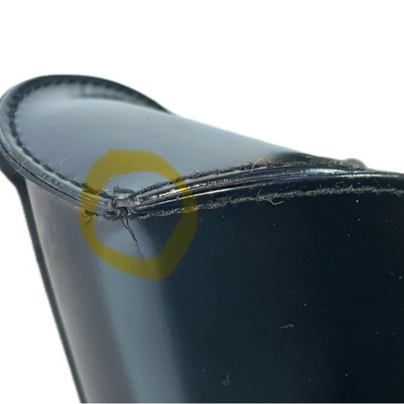 Final price Fendi Sunglasses Case, Black, Has Velvet Fendi design inside. - Picture 4 of 12